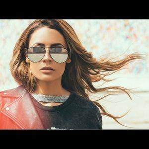 High key BL/Silver Sunglass by Quay/ Desi Perkins.